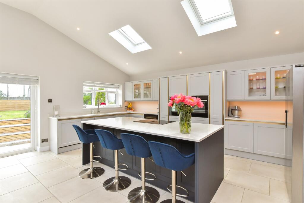 Lounge/Kitchen/Dining Room