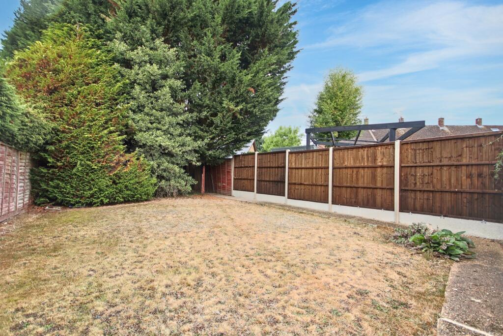5 Hall Drive, Harefield, Uxbridge, Middlesex, UB9 6LA