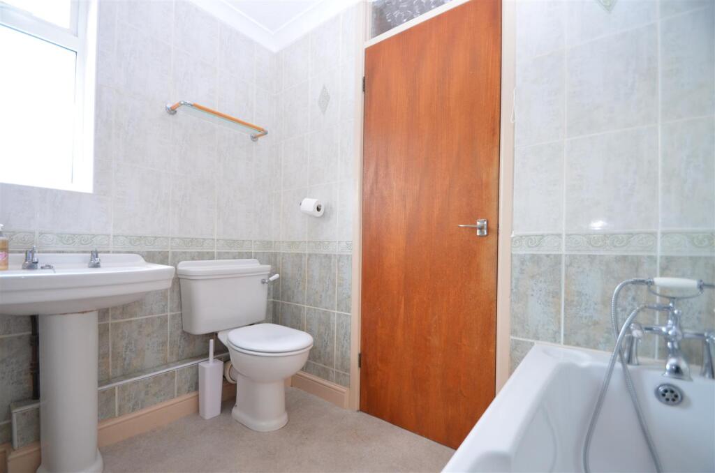 En Suite Bathroom