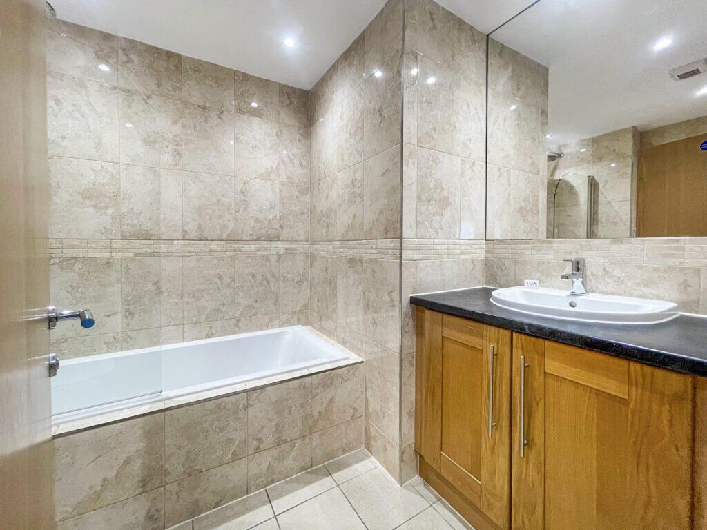 West Beach Westward - Bathroom