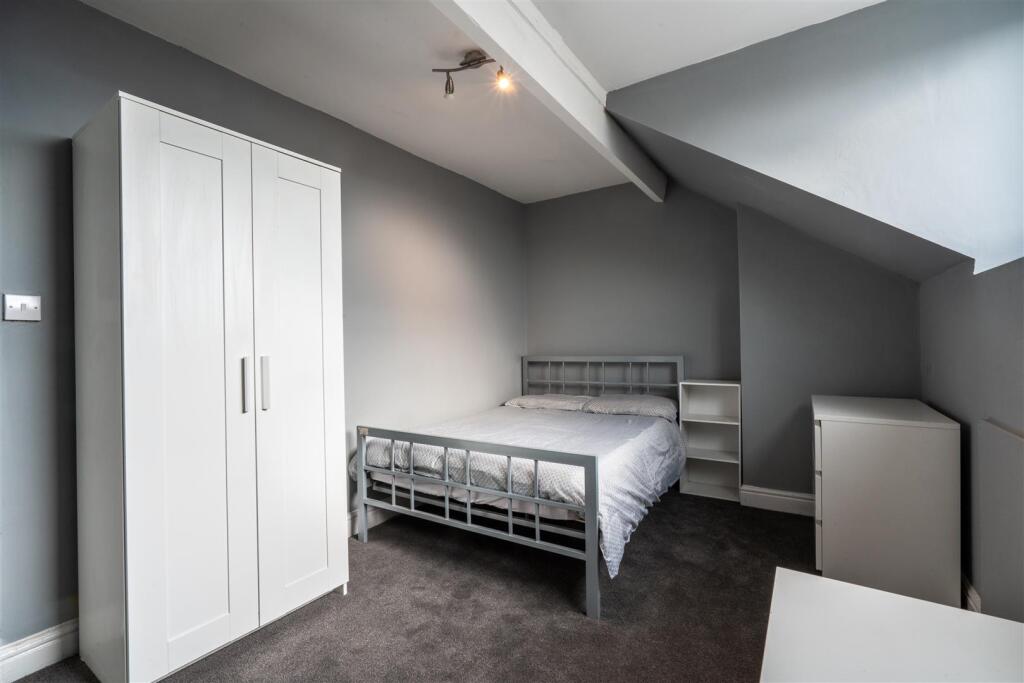 Attic Bedroom - Front.jpg