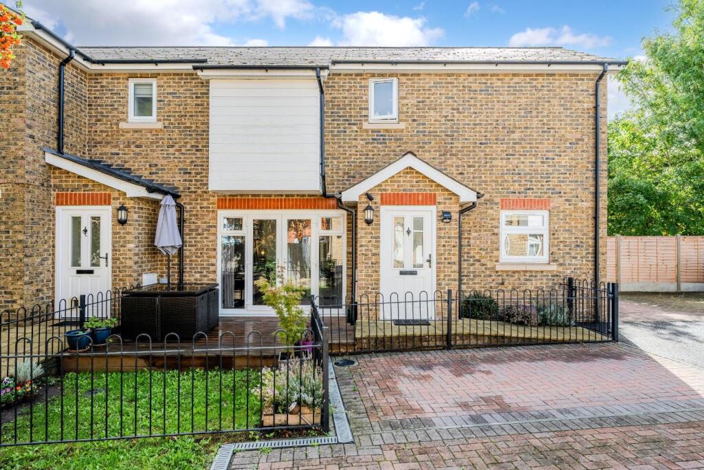 CRYSTAL PLACE (3).jpg