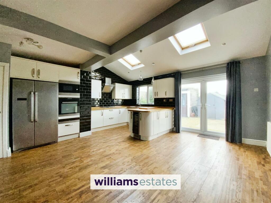 open plan kitchen diner