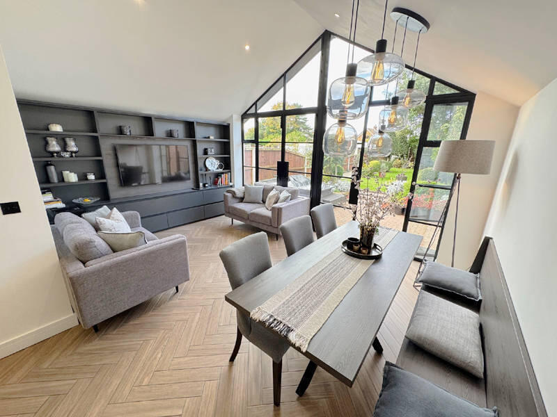 Family Dining Kitchen