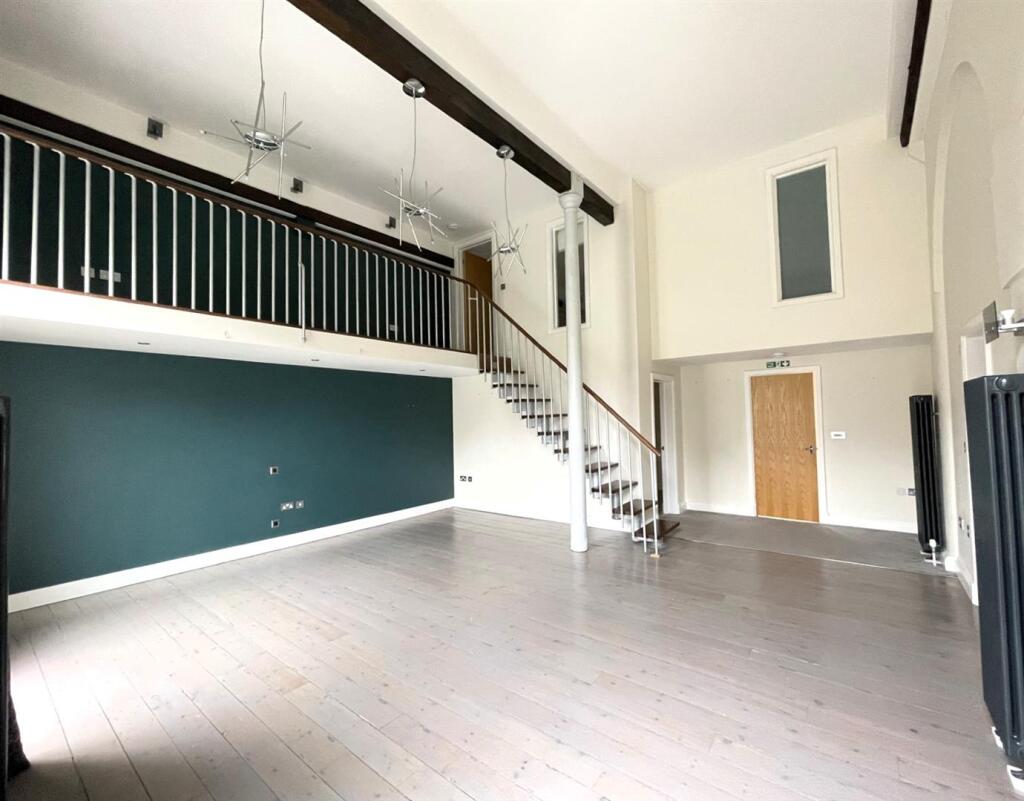 Open plan lounge dining area