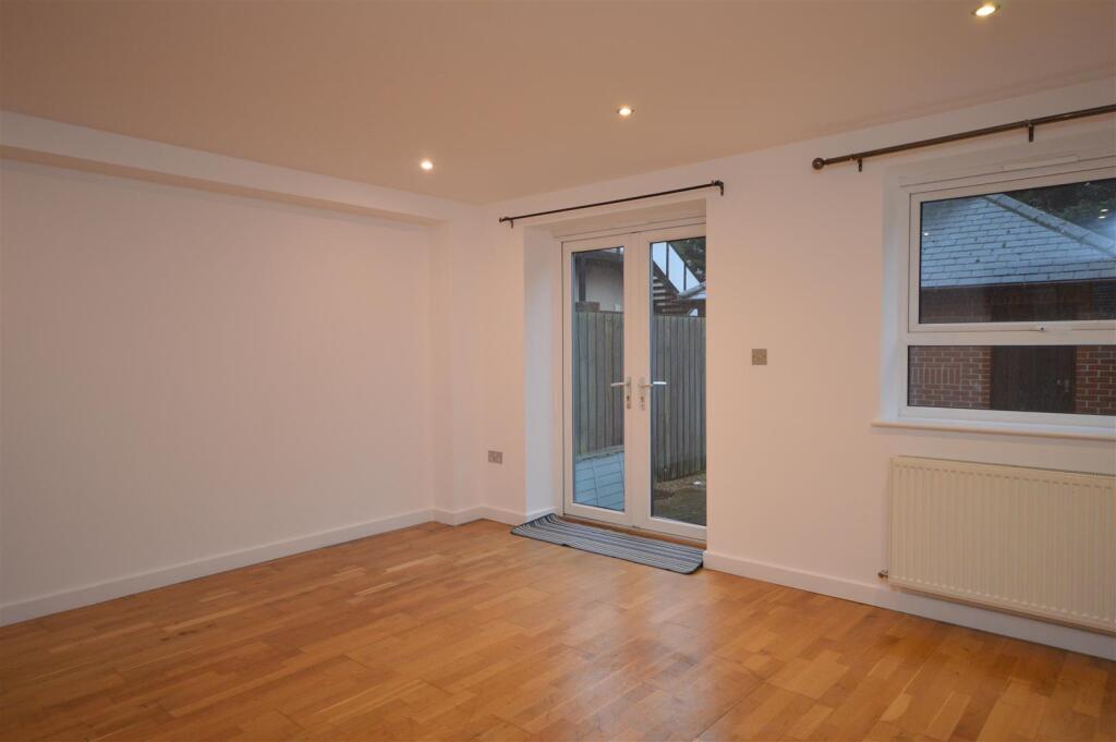 Living Room.jpg