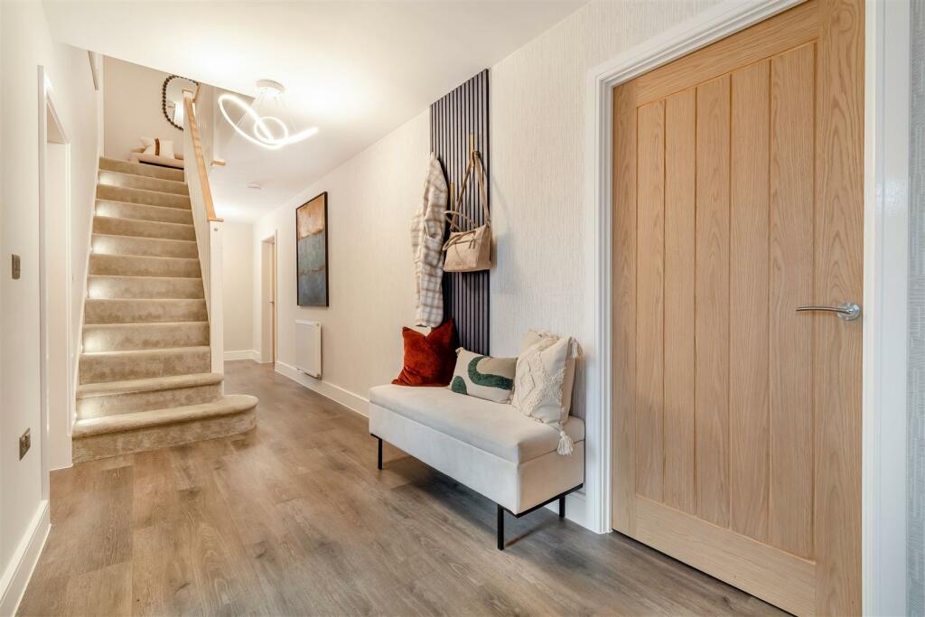8583344-interior41.jpg