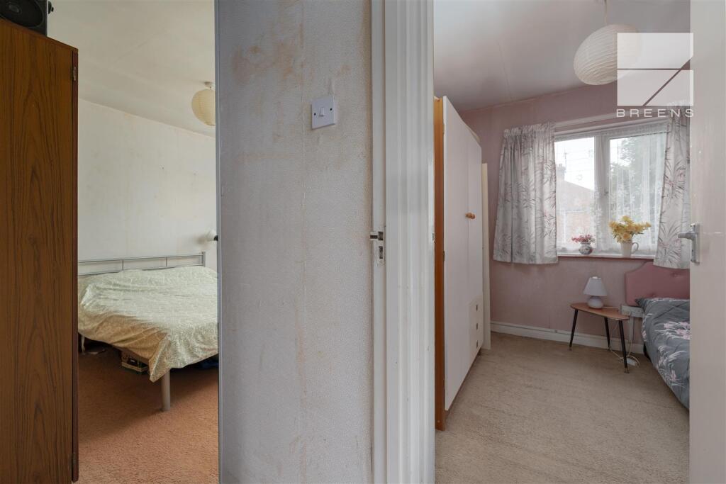 11 Cobham Road_0025.jpg