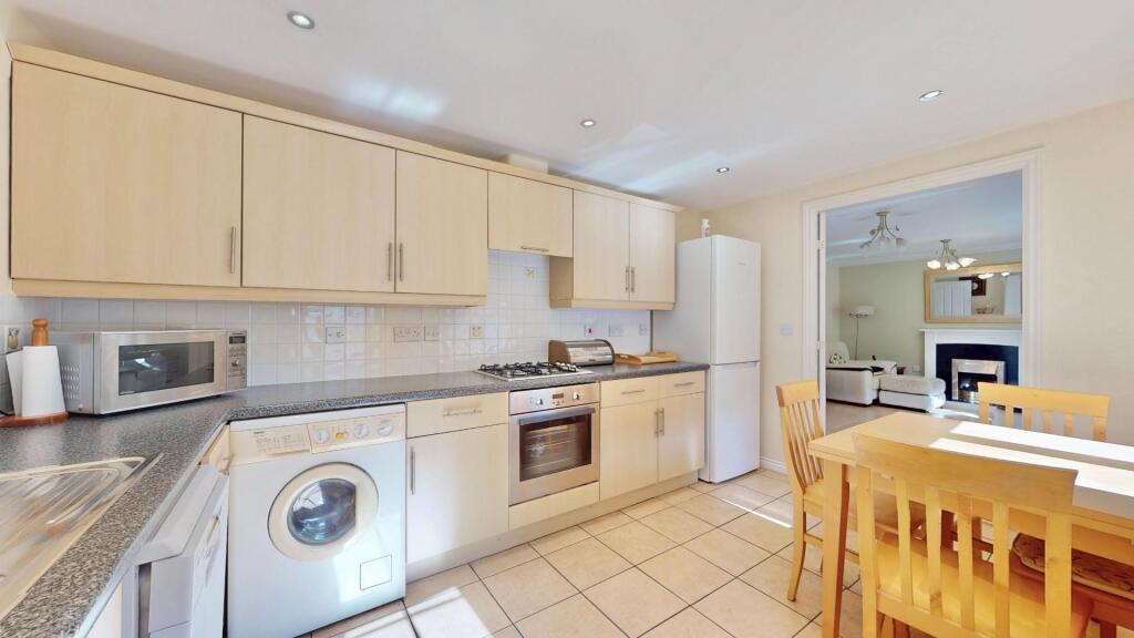Flat-20-Nacton-Court-Hevingham-Drive-Chadwell-Heat