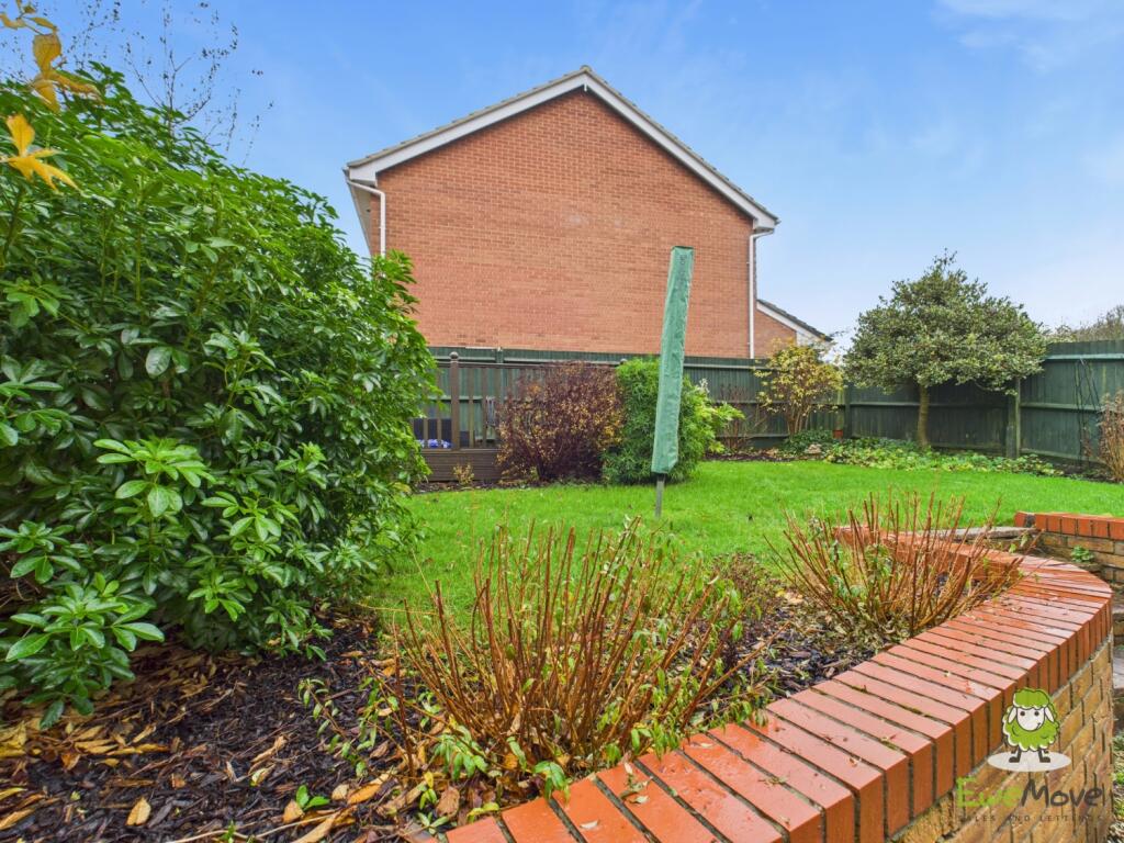 EweMove Estate Agents Basingstoke - Wood Close - G