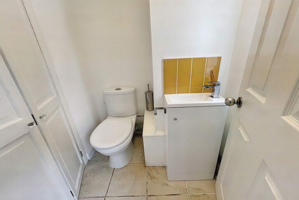 Alexandra Terrace, Sutton-in-Ashfield - WC
