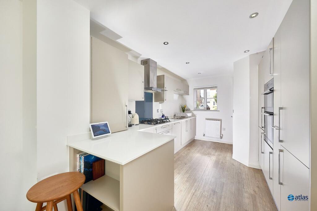 Kitchen / Living Area