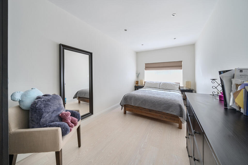 1320482-7-686d3e1...