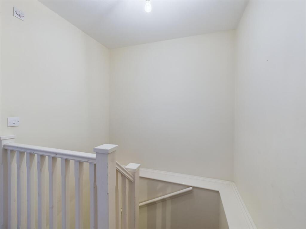 CAM02319G0-PR0051-ST