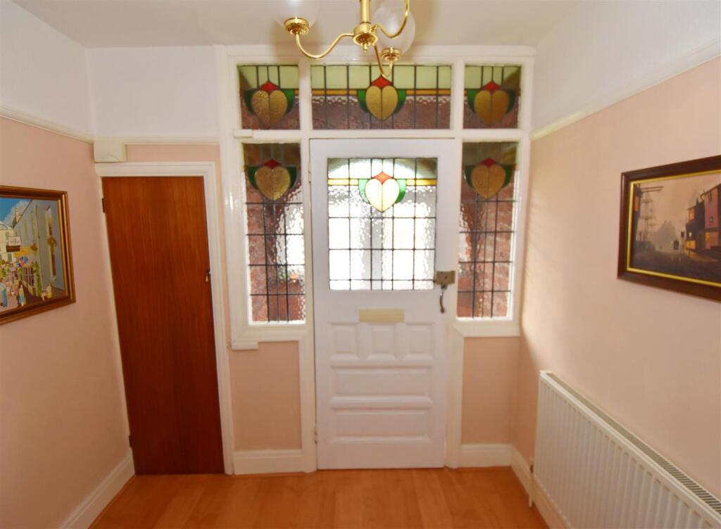 Hallway and inner door.jpg