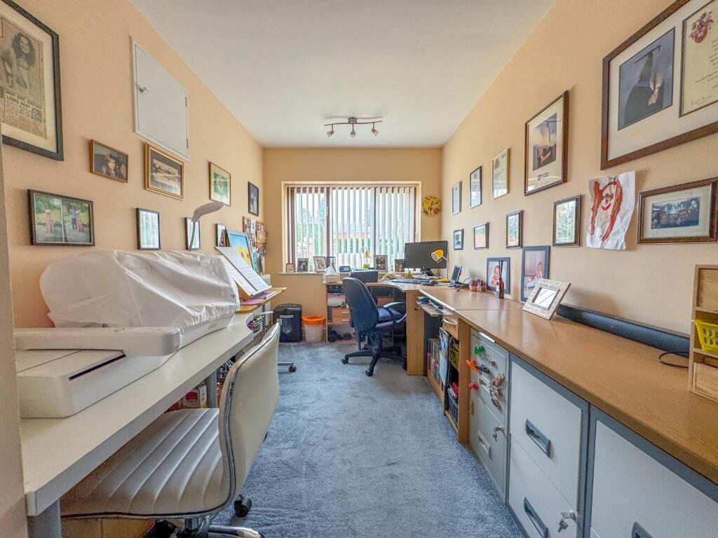 The Long Shoot - Image-17.jpg