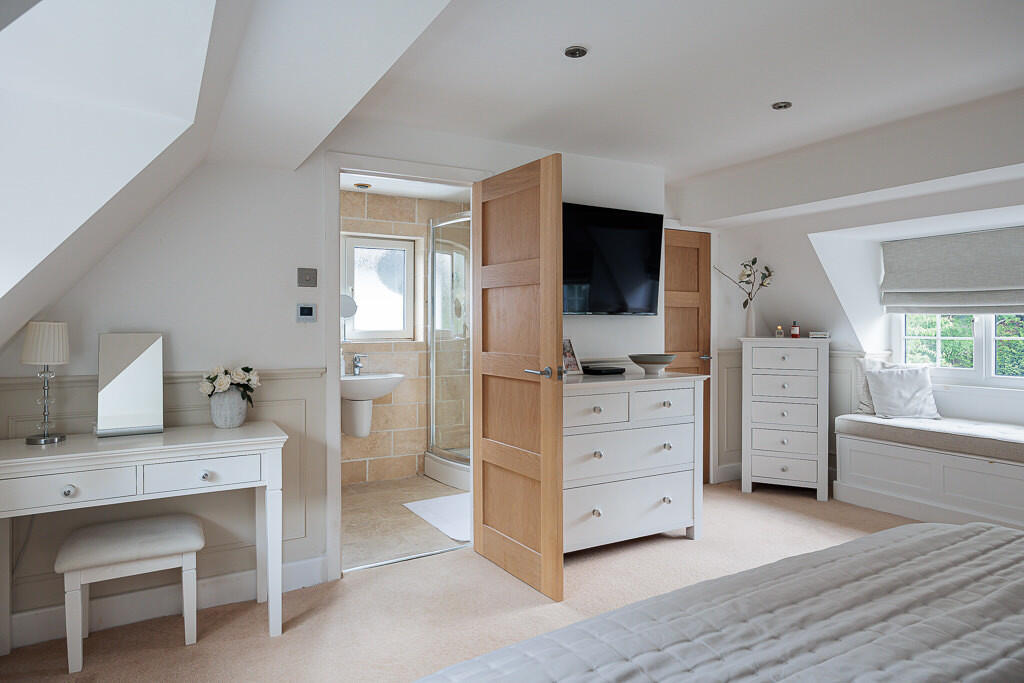 29_bramley_road_3...
