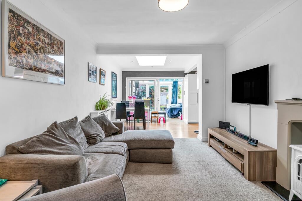 OPEN PLAN LIVING ROOM