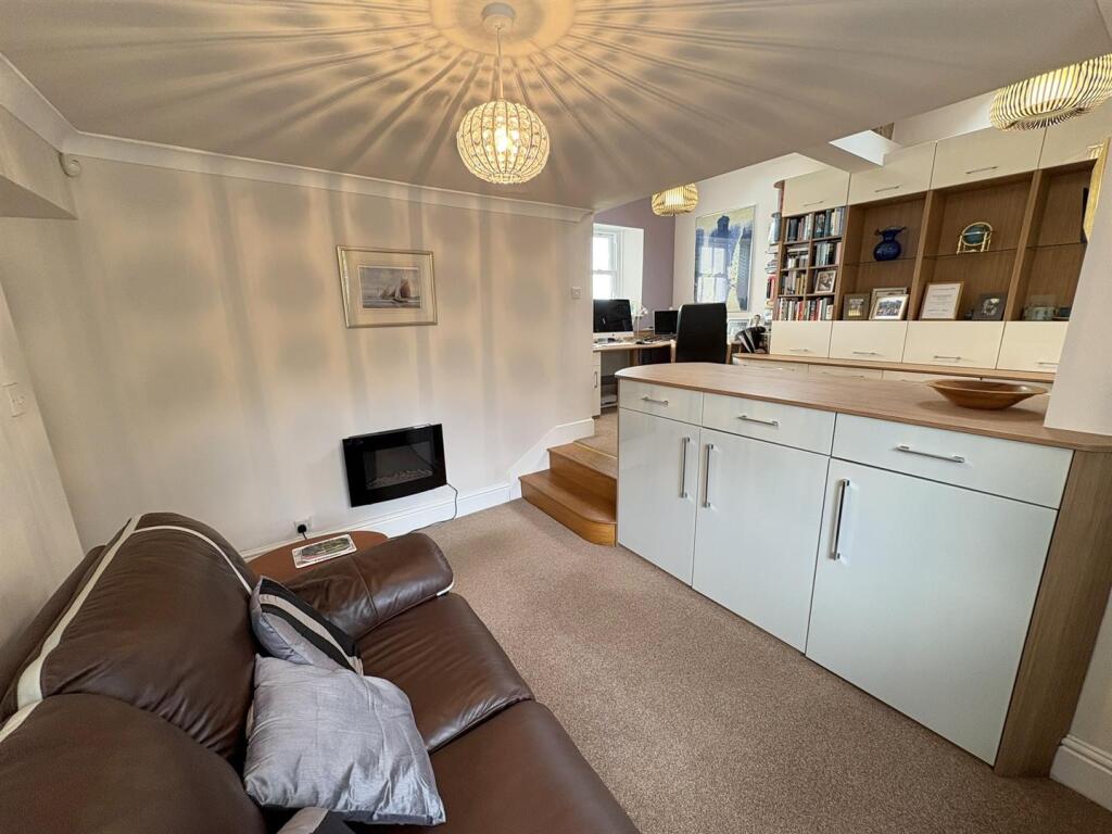 Sitting Room/Study