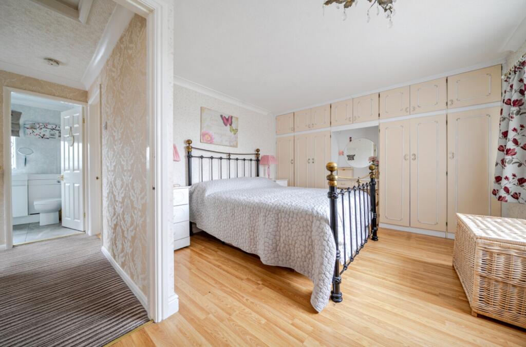 1386466-3-692d815e39335