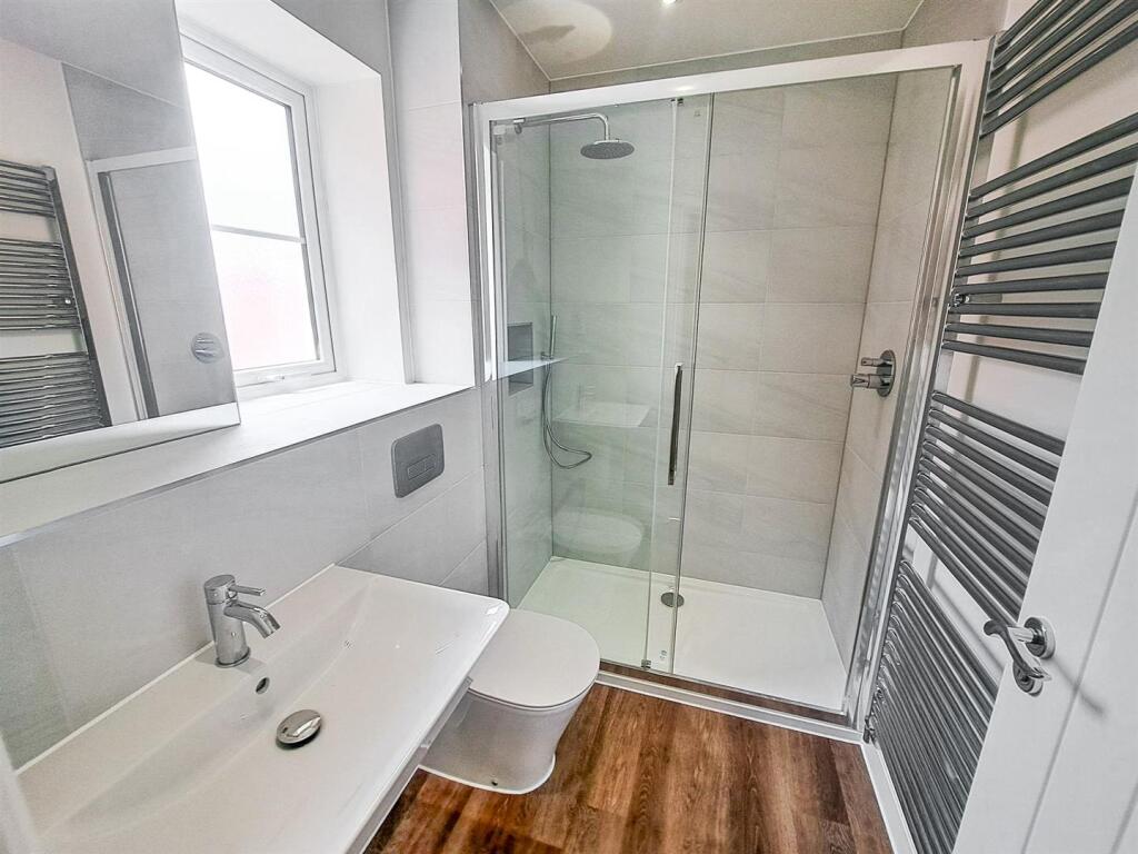 En suite 2