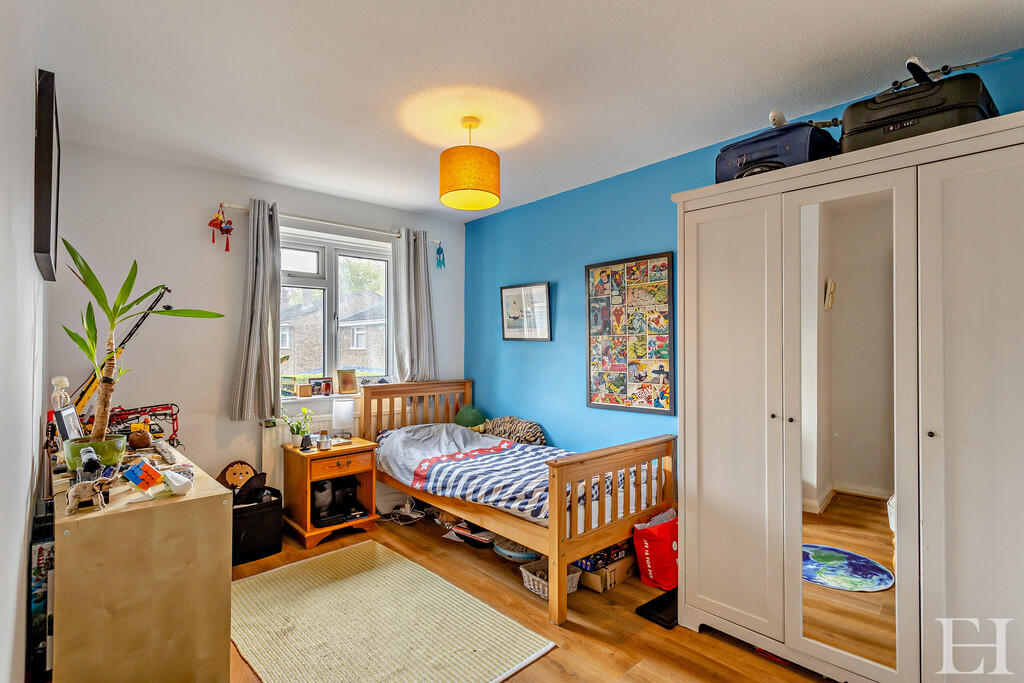 8645641-interiorW...