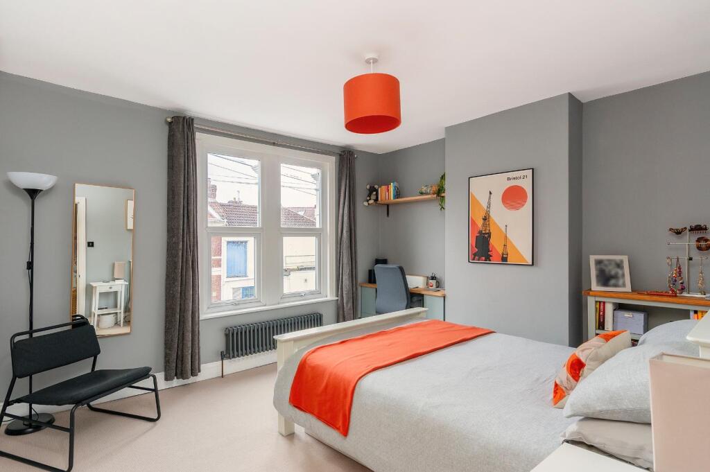 1U1SRBN - Bedroom J.jpg