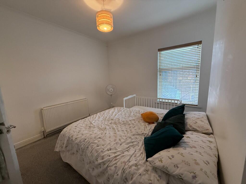 Rear bedroom