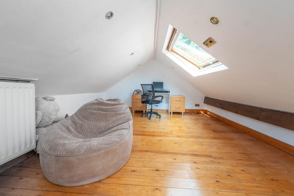 OCCASIONAL LOFT ROOM