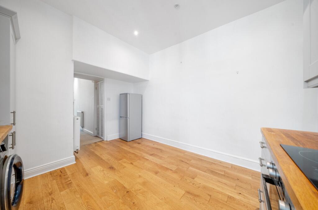 EweMove Harrogate Dining Kitchen3