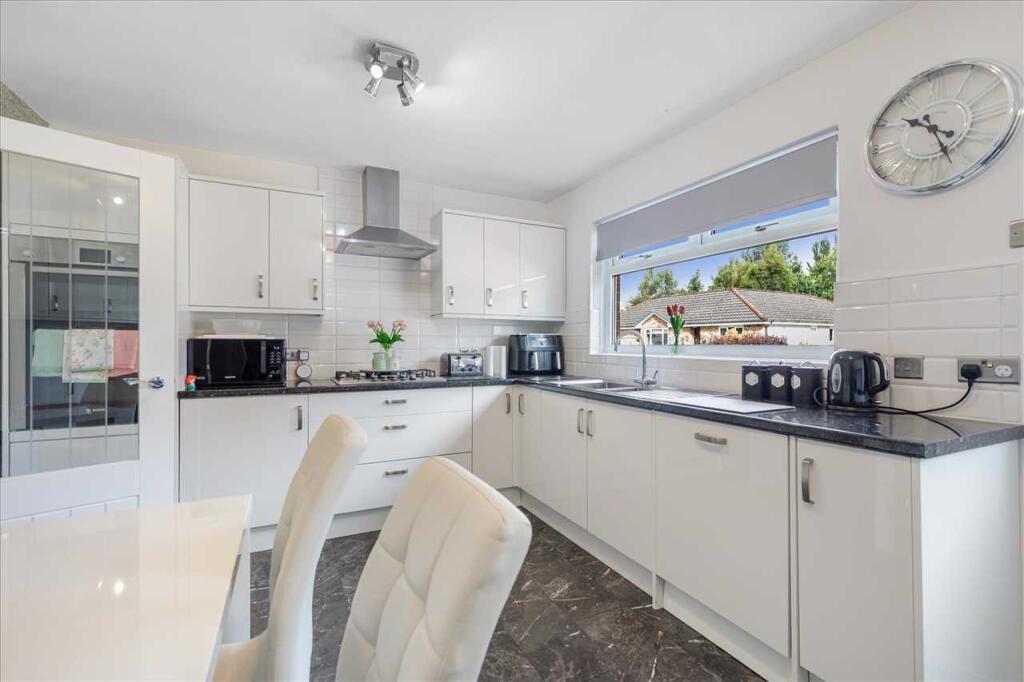Kitchen Dining (4)