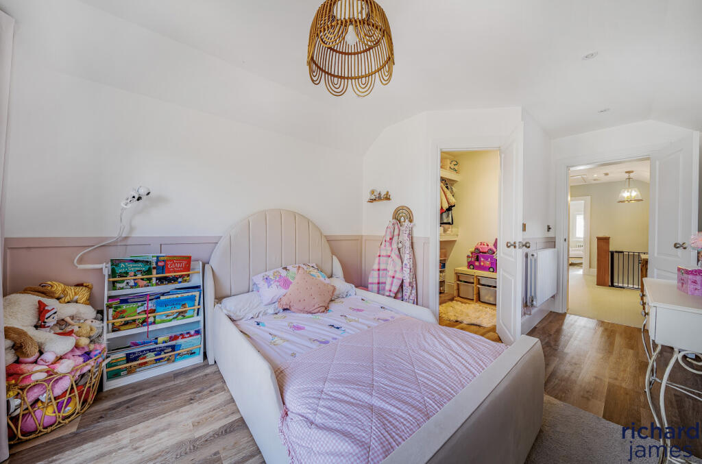 00c1e1e2-e4c4-4ed...