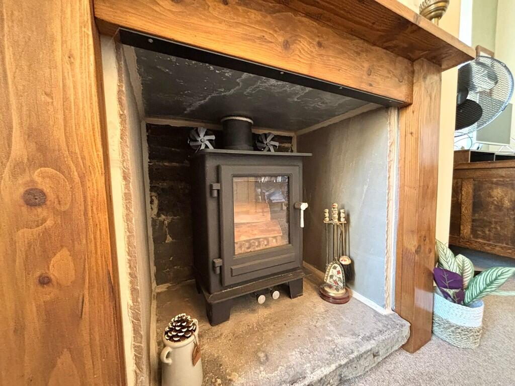 Log burner 1
