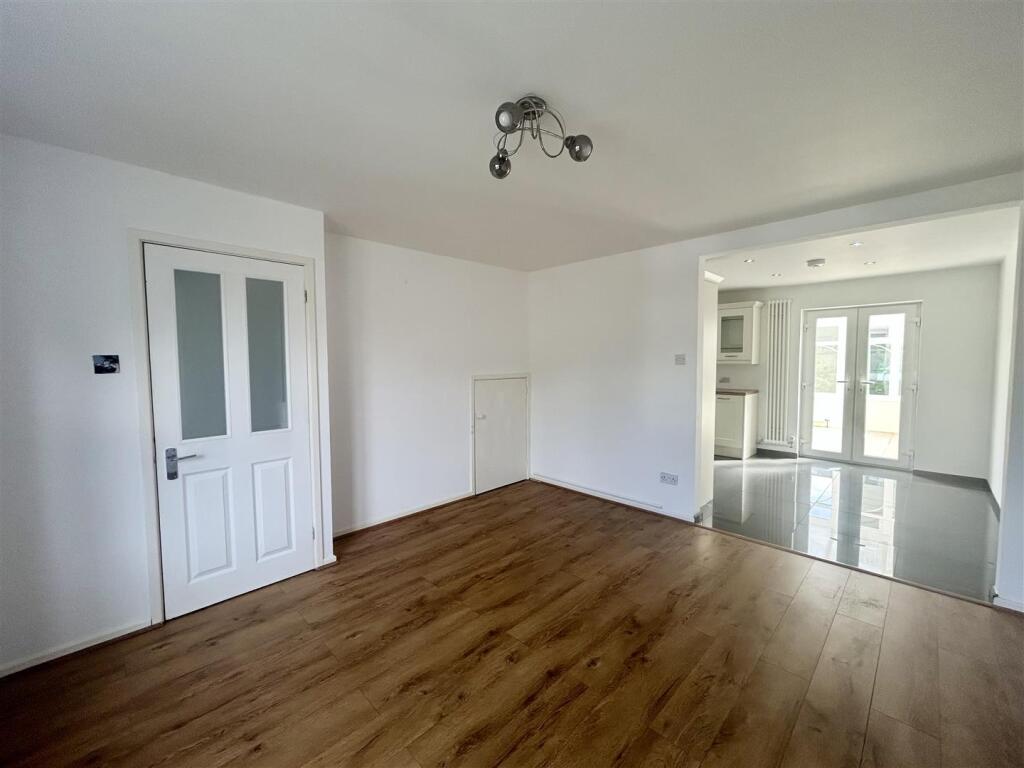Living room.jpeg