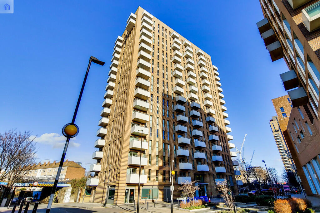 IVY POINT OUTSIDE