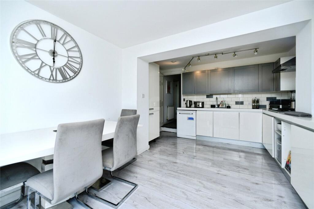 Kitchen/Breakfast Rm