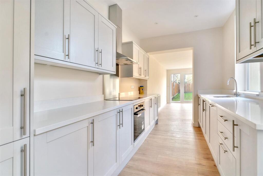 Kitchen_1.jpeg