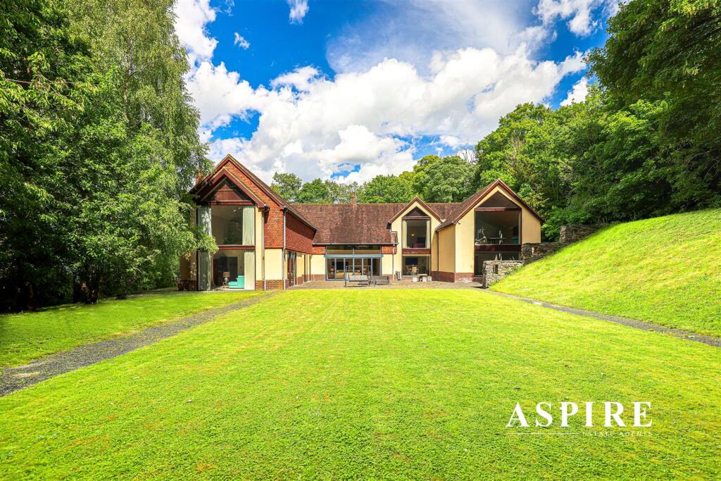 Aspire Estate Agents1.jpg