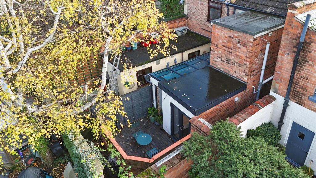 03d70b6a--4B5B-B149-0C410FA8FA76-69919-00002D019E2