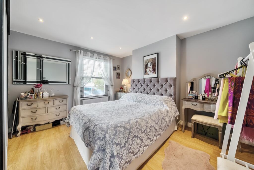 1329585-3-6880dae247b9d