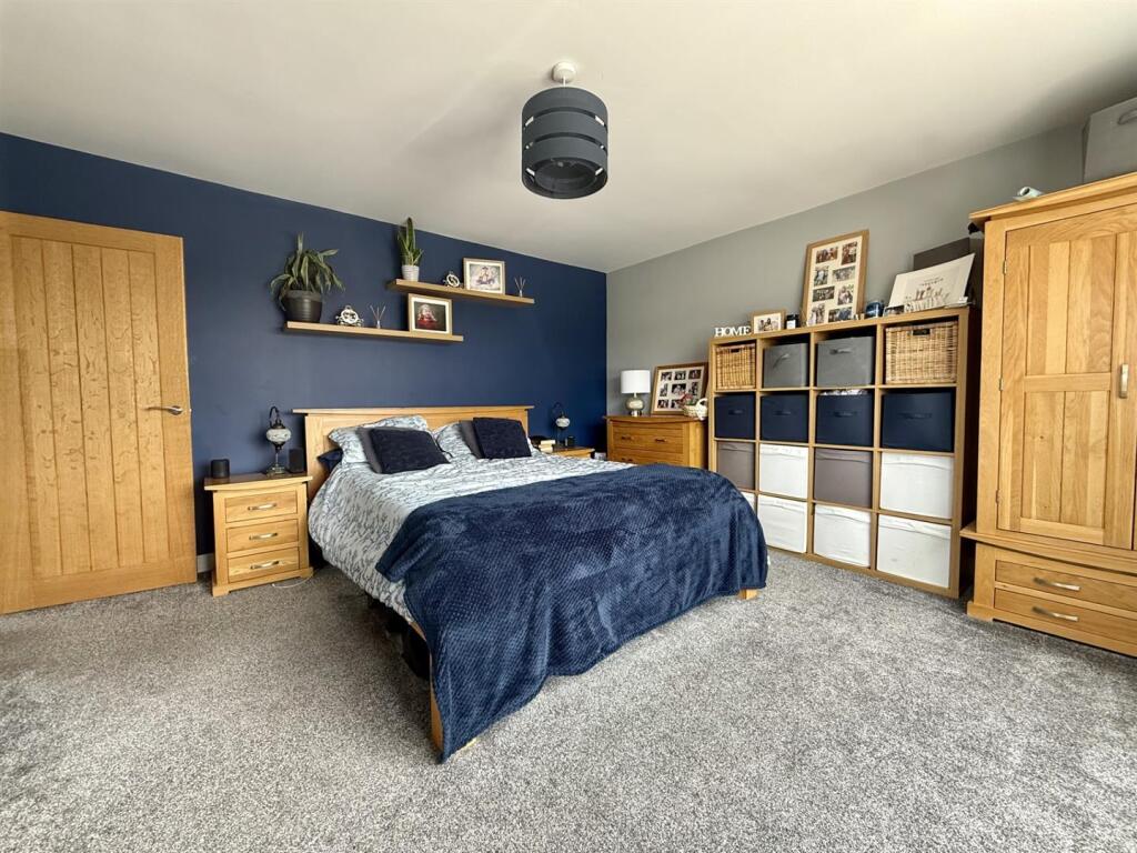 Bedroom1.jpg