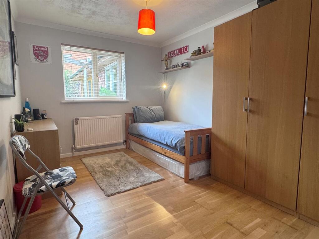 Bed 3.JPG