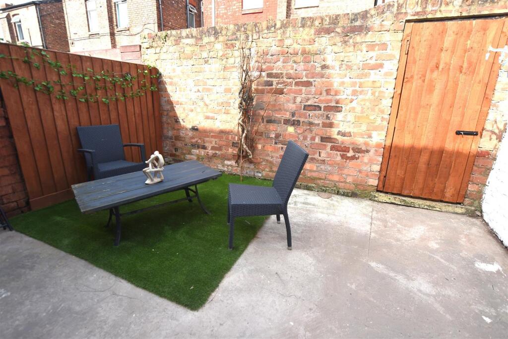 Garden 3.jpg