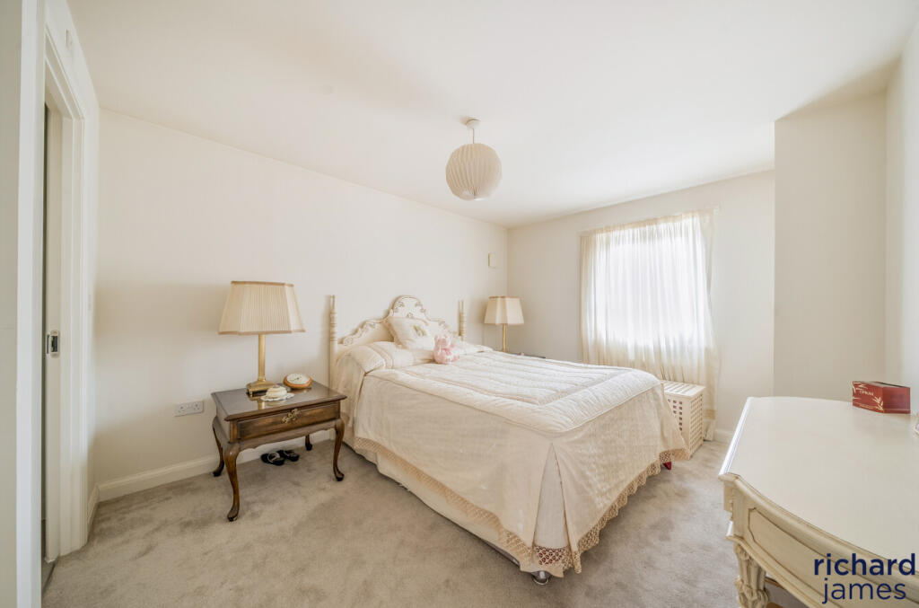 37e0a658ff504814aa7717b8f1fddd3c