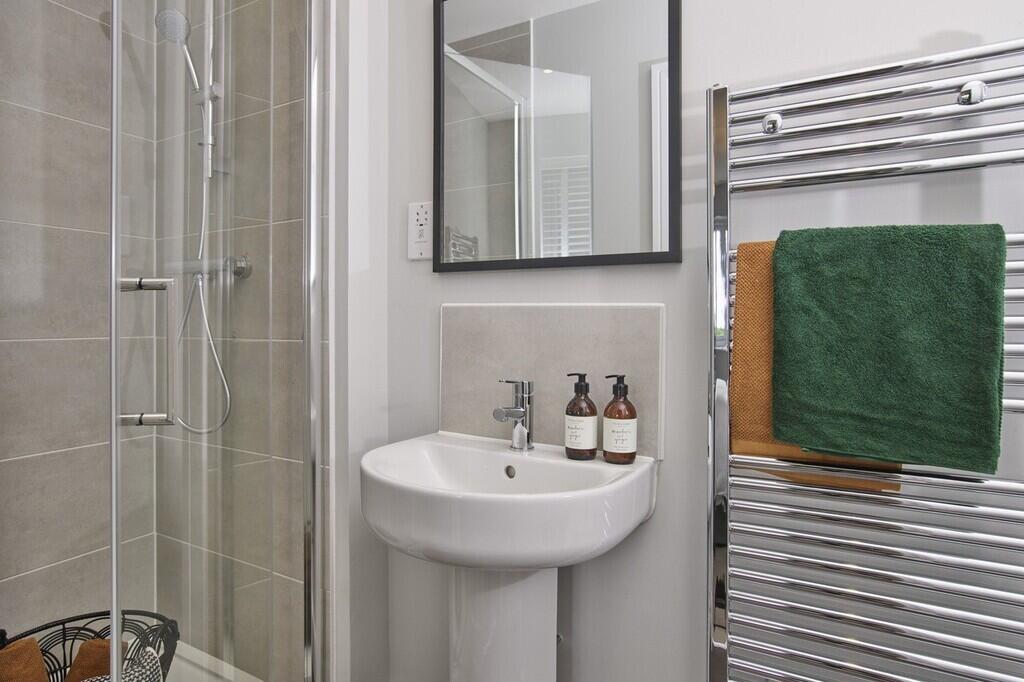 Lewin Ensuite