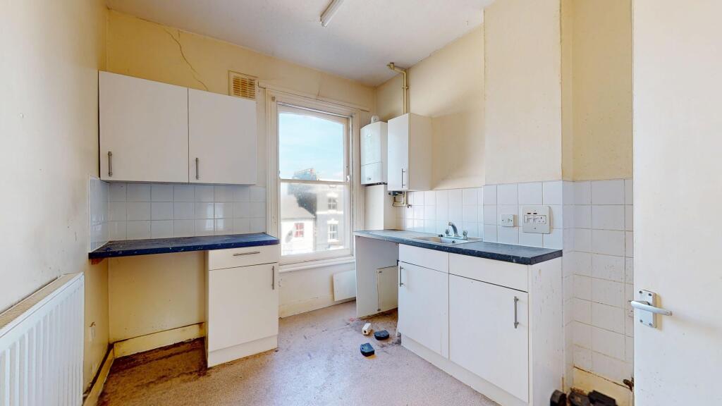 52C Farleigh Road, Stoke Newington, London, N16 7TQ