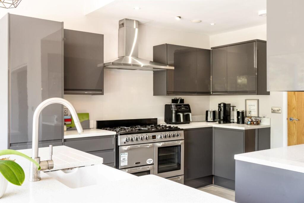 MERLAND RISE (3).jpg