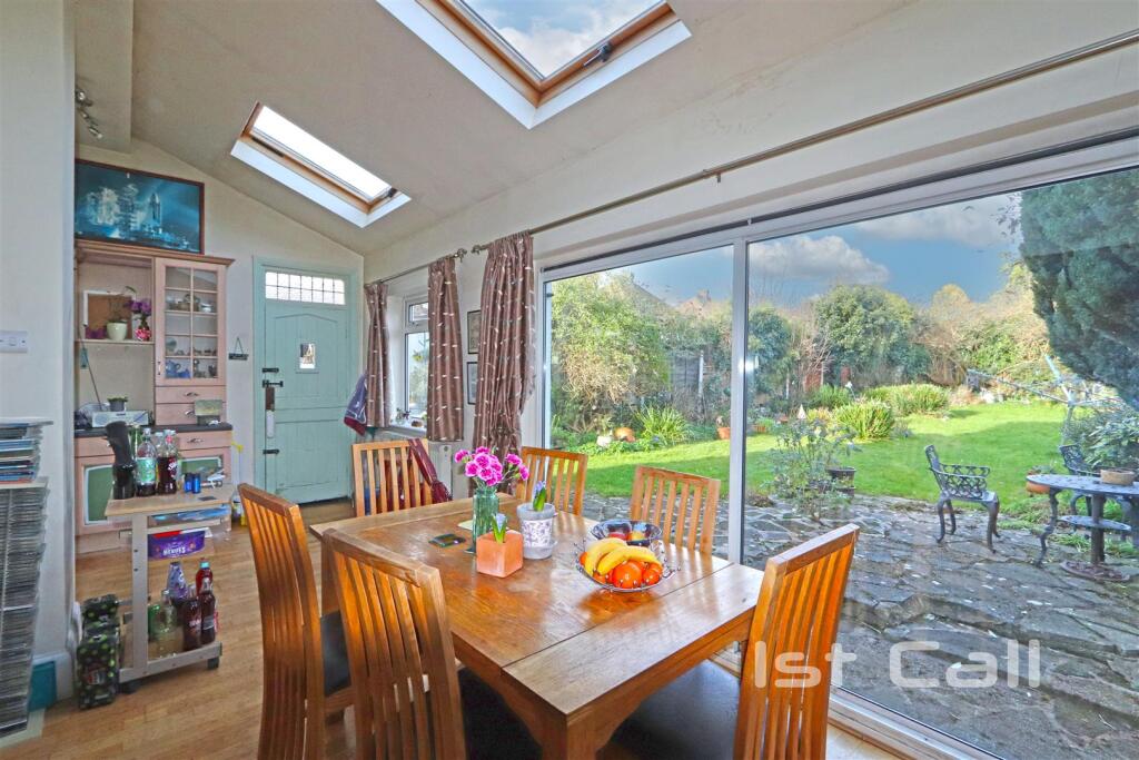 Breakfast Room