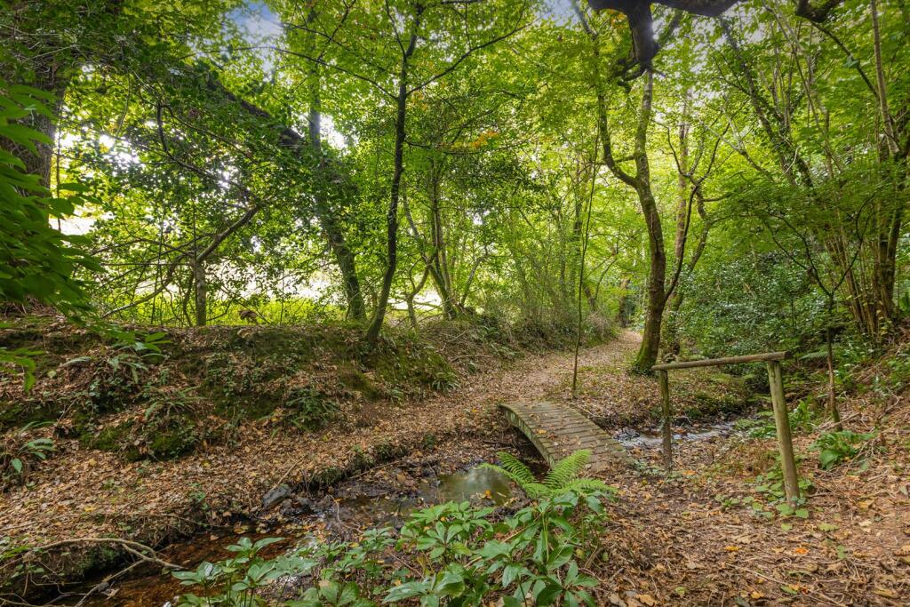 A17 - The Roundhouse Extra - 240920.jpg