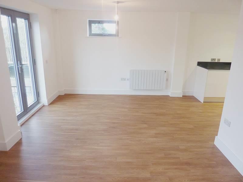 Flat 1 living room.jpg